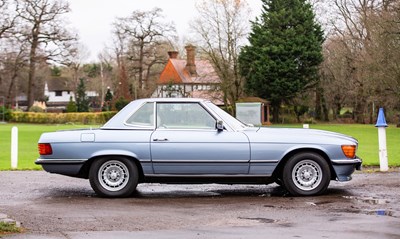 Lot 1 - 1985 Mercedes-Benz 500SL