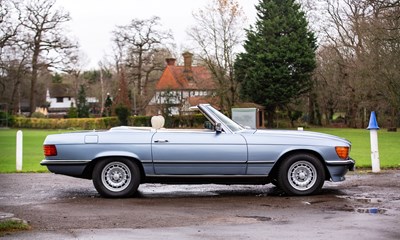 Lot 1 - 1985 Mercedes-Benz 500SL