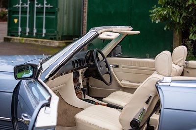 Lot 1 - 1985 Mercedes-Benz 500SL