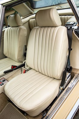 Lot 1 - 1985 Mercedes-Benz 500SL