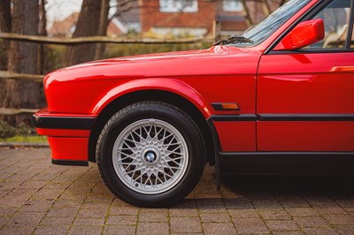 Lot 172 - 1993 BMW 318i Lux Convertible
