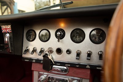 Lot 211 - 1961 Jaguar E-Type 3.8 ' Flat Floor ' Roadster