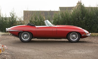 Lot 211 - 1961 Jaguar E-Type 3.8 ' Flat Floor ' Roadster