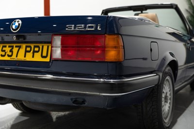 Lot 120 - 1989 BMW 320i Convertible