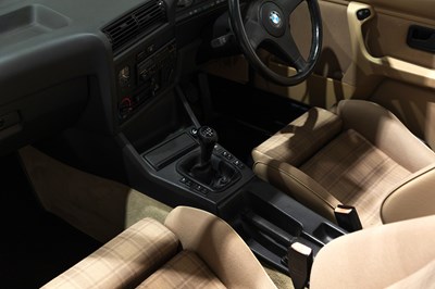 Lot 120 - 1989 BMW 320i Convertible