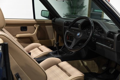 Lot 120 - 1989 BMW 320i Convertible