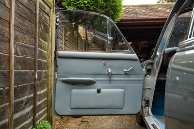 Lot 122 - 1968 Jaguar 420