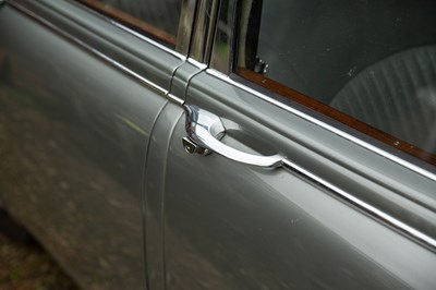 Lot 122 - 1968 Jaguar 420