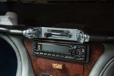 Lot 122 - 1968 Jaguar 420