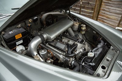 Lot 122 - 1968 Jaguar 420