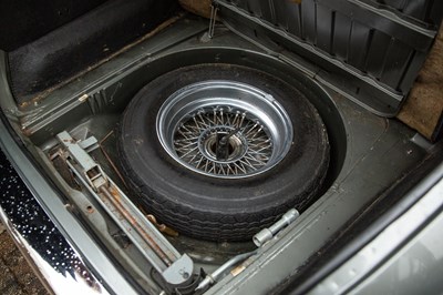 Lot 122 - 1968 Jaguar 420