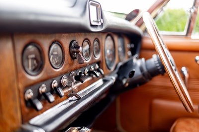 Lot 285 - 1968 Jaguar 420