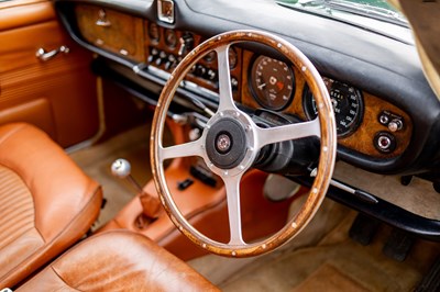 Lot 285 - 1968 Jaguar 420