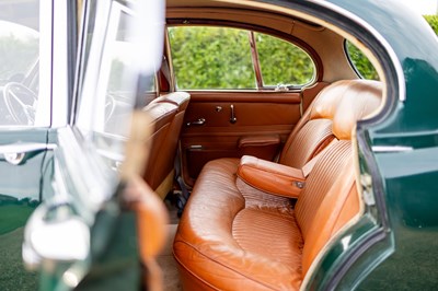 Lot 285 - 1968 Jaguar 420