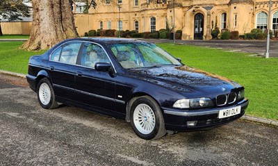 Lot 10 - 2000 BMW 523i SE