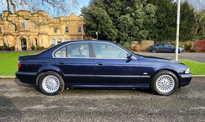Lot 10 - 2000 BMW 523i SE