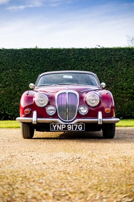 Lot 173 - 1968 Daimler 250 V8