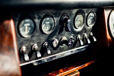 Lot 173 - 1968 Daimler 250 V8