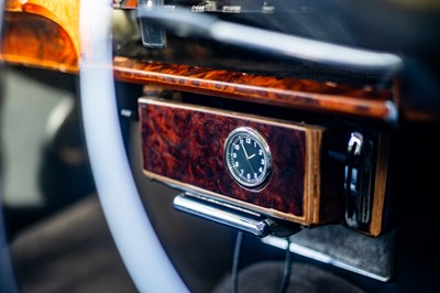 Lot 173 - 1968 Daimler 250 V8