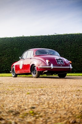 Lot 173 - 1968 Daimler 250 V8