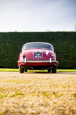 Lot 173 - 1968 Daimler 250 V8