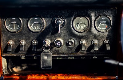 Lot 173 - 1968 Daimler 250 V8