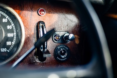 Lot 173 - 1968 Daimler 250 V8