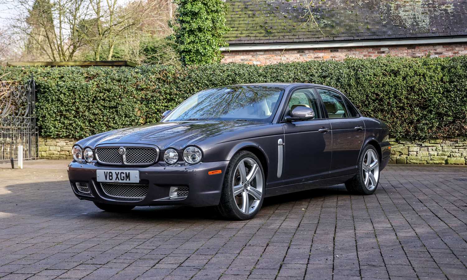 Lot 268 - 2008 Jaguar XJR 4.2 Supercharged