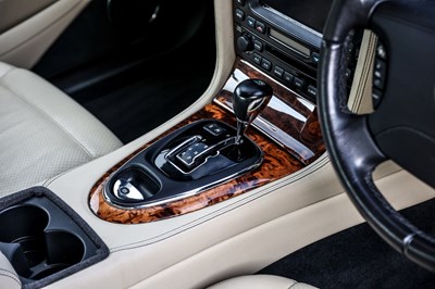 Lot 268 - 2008 Jaguar XJR 4.2 Supercharged