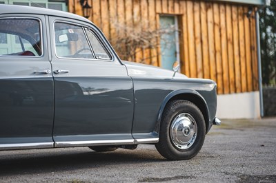 Lot 115 - 1963 Rover P4 110
