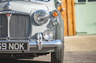 Lot 115 - 1963 Rover P4 110