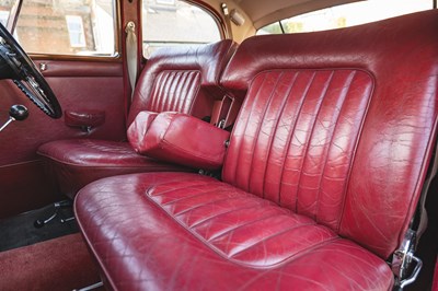 Lot 115 - 1963 Rover P4 110