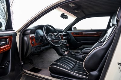 Lot 217 - 1990 Aston Martin Virage Coupé