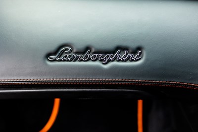 Lot 221 - 2013 Lamborghini Aventador