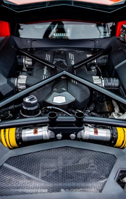 Lot 221 - 2013 Lamborghini Aventador