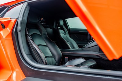 Lot 221 - 2013 Lamborghini Aventador