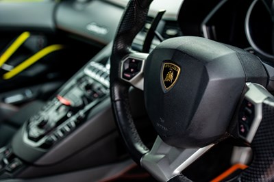 Lot 221 - 2013 Lamborghini Aventador