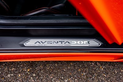 Lot 221 - 2013 Lamborghini Aventador