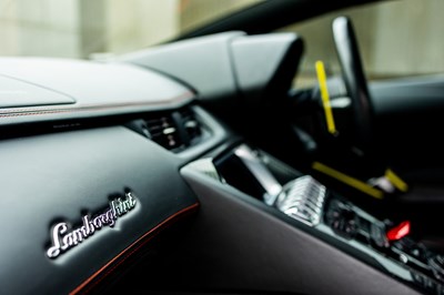 Lot 221 - 2013 Lamborghini Aventador