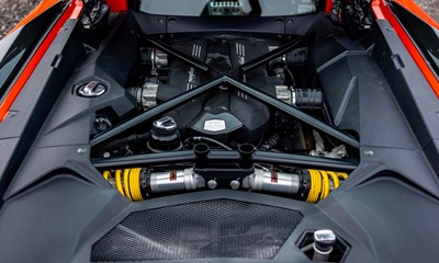 Lot 221 - 2013 Lamborghini Aventador