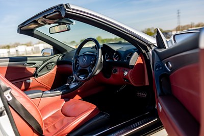 Lot 147 - 2006 Mercedes-Benz SL350