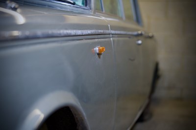 Lot 1973 Bentley T