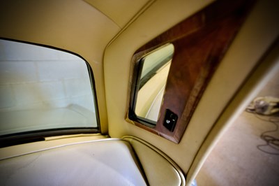 Lot 1973 Bentley T