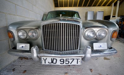 Lot 1973 Bentley T