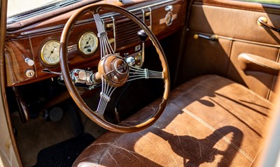 Lot 208 - 1939 Ford V8 DeLuxe Coupé