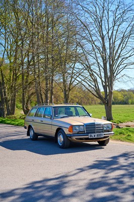 Lot 103 - 1983 Mercedes-Benz 230 TE