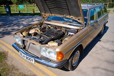Lot 103 - 1983 Mercedes-Benz 230 TE