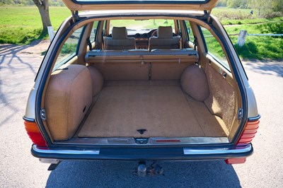 Lot 103 - 1983 Mercedes-Benz 230 TE