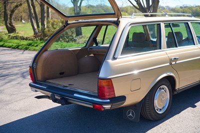 Lot 103 - 1983 Mercedes-Benz 230 TE