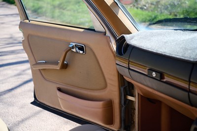 Lot 103 - 1983 Mercedes-Benz 230 TE